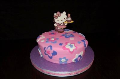  Kitty Birthday Cakes on Hello Kitty Cake  This Cake Is Made With Fondant  The Hello Kitty