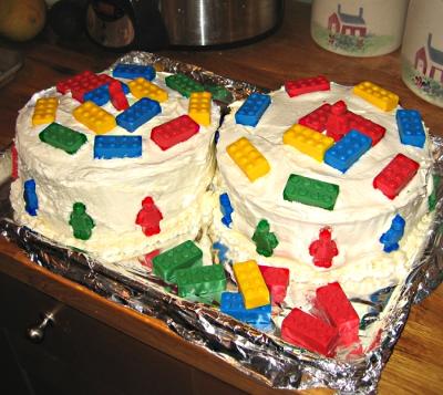 Lego Birthday Cake on Are Some Really Cool Lego Cakes And Decorated By The Birthday Boy
