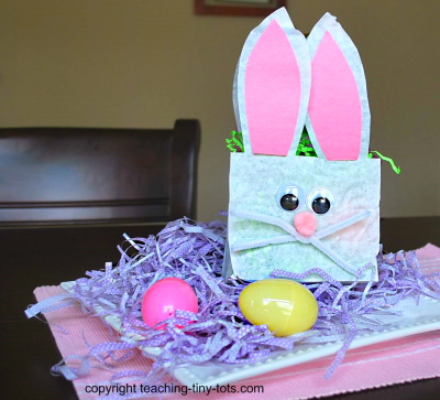 Make this cute lunchbag bunny to hold party treats.