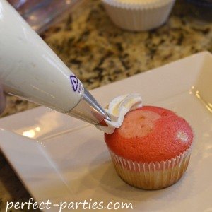 how to ice a cupcake