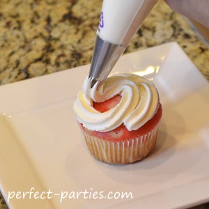 how to ice a cupcake