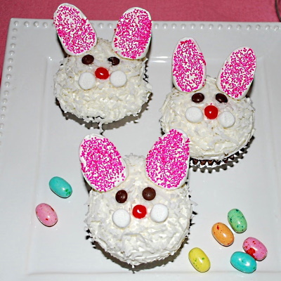 Cute bunny cupcakes for Easter.