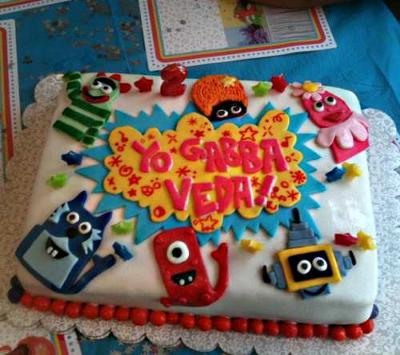 Gabba Gabba Birthday Cake on Love Yo Gabba Gabba  Here Is A Cute Cake And Some Cool Party Ideas